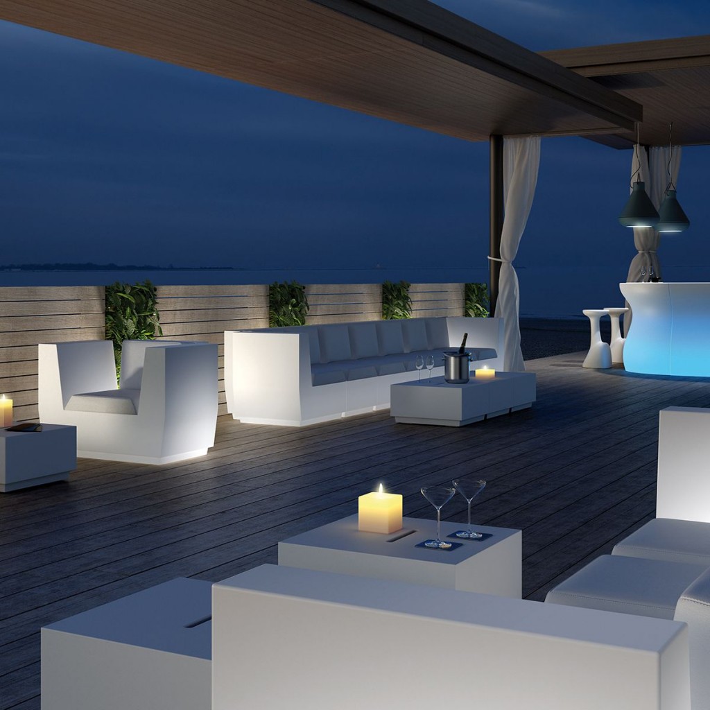 Scaun iluminat din polietilena Big Cut Module Light - Nuovo Design